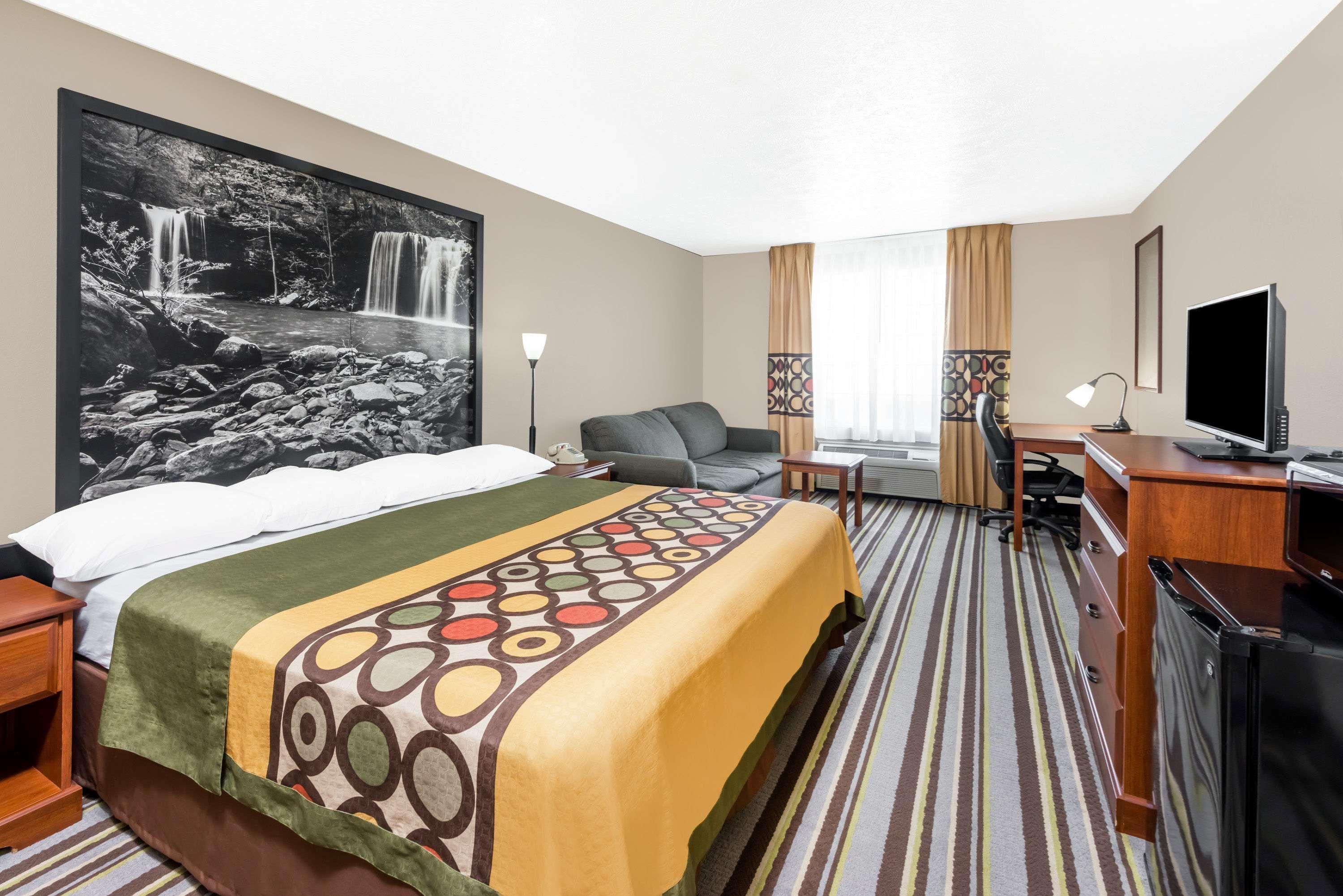 Super 8 By Wyndham Bolivar מראה חיצוני תמונה